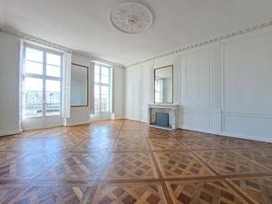 Location - Appartement T4 160 m² à Nantes Centre Ville