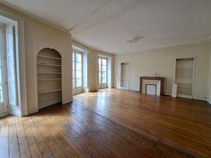 Location - Appartement T4 96 m² à Nantes Centre Ville
