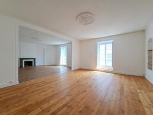 Location - Appartement T4 140 m² à Nantes Centre Ville