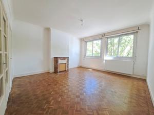 Location - Appartement T2 68 m² à Nantes Centre Ville